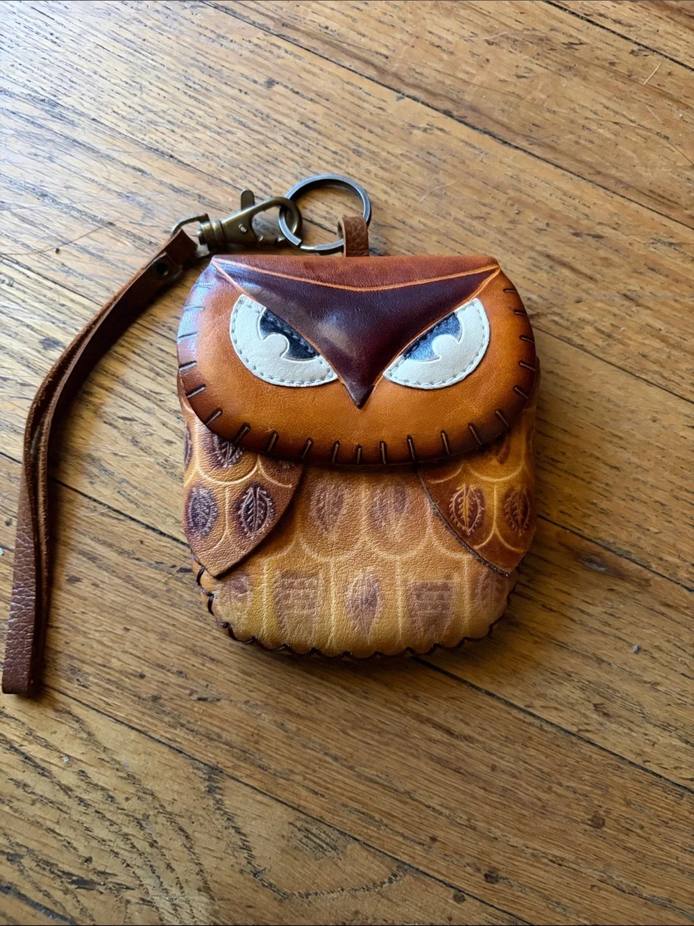 Owl Motif Leather Coin Pouch Wristlet - Tan/Brown